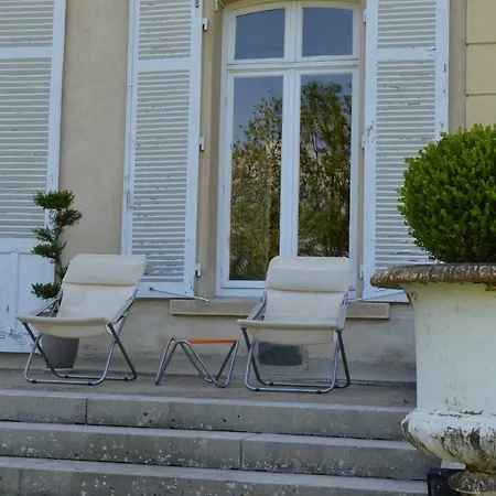 Chateau De Sugny Bed & Breakfast