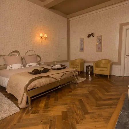Chateau De Sugny Bed & Breakfast