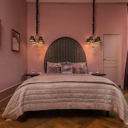 Chateau De Sugny Bed & Breakfast Nervieux