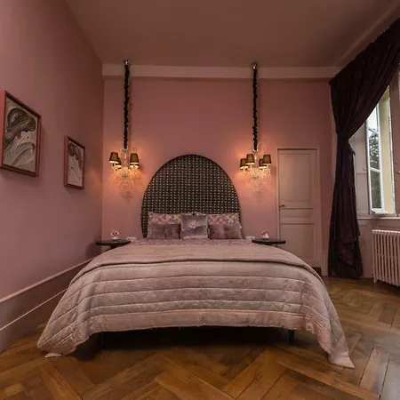 Chateau De Sugny Bed & Breakfast